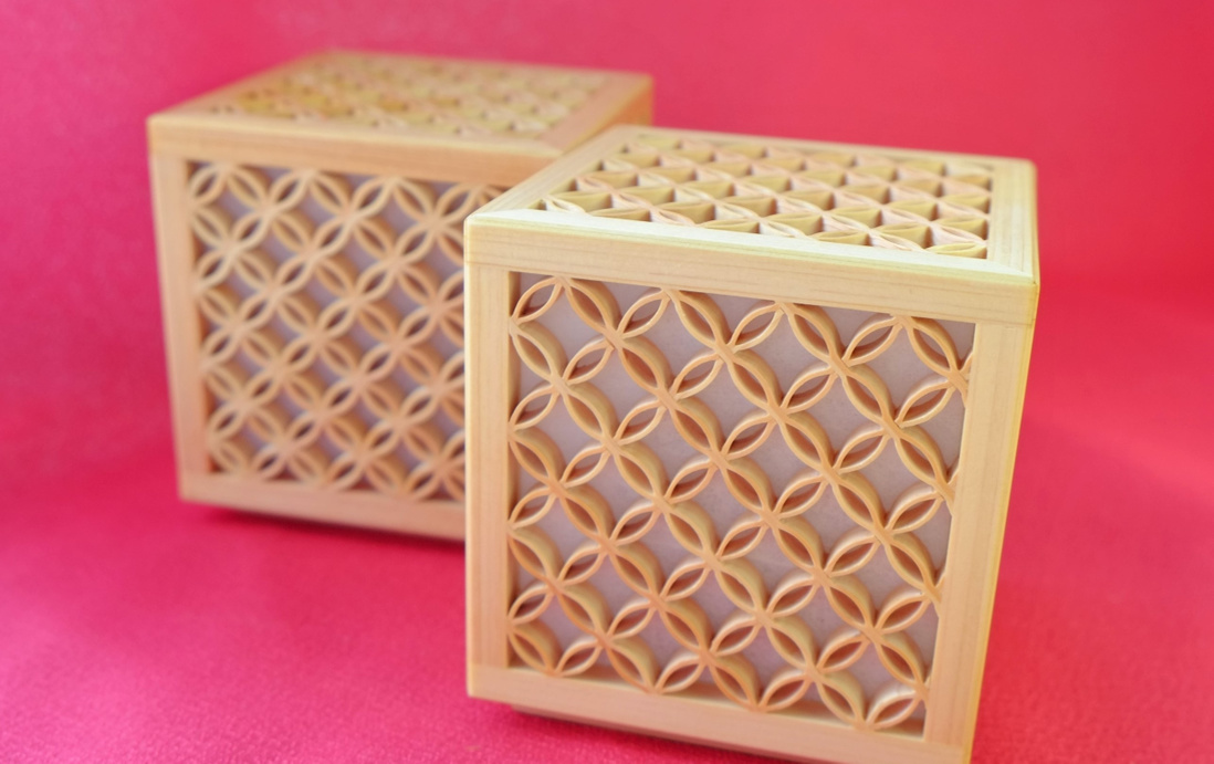 秦野産檜　組子細工　吊り灯篭