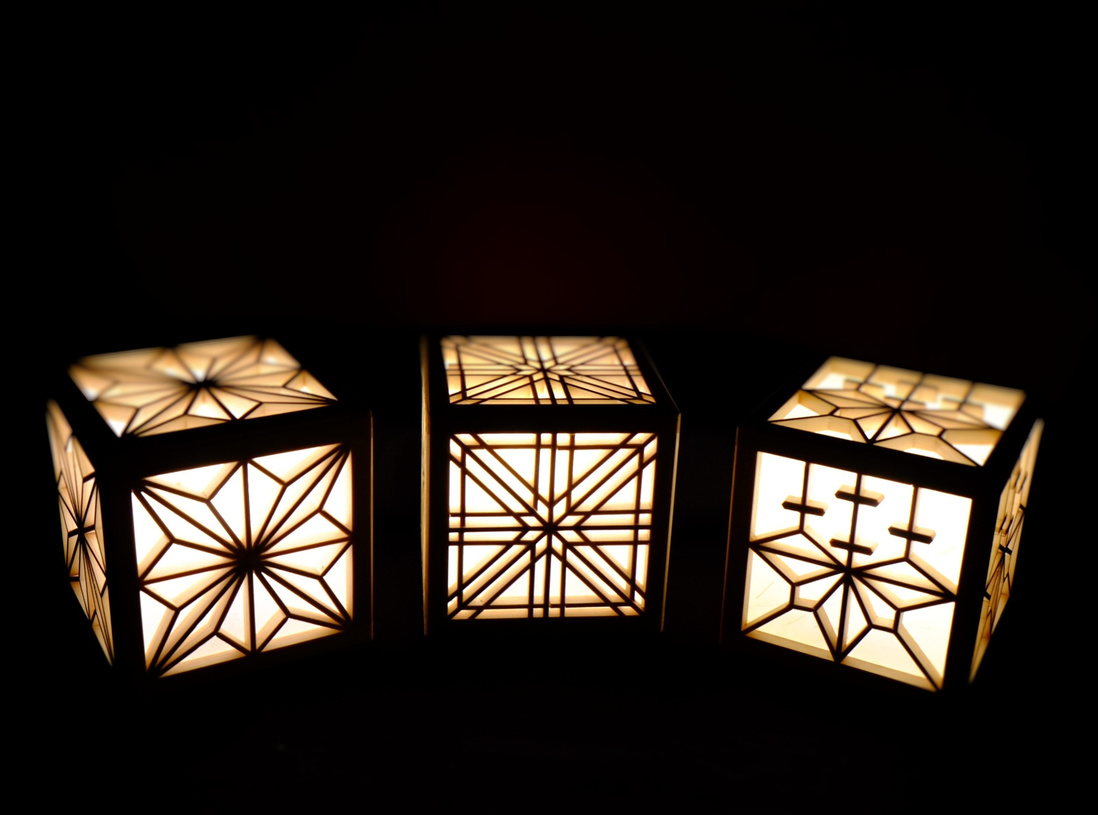 秦野産檜　組子細工　小さな四角い行灯
